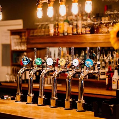 The Cricketers Arms Hotel Quendon Buitenkant foto